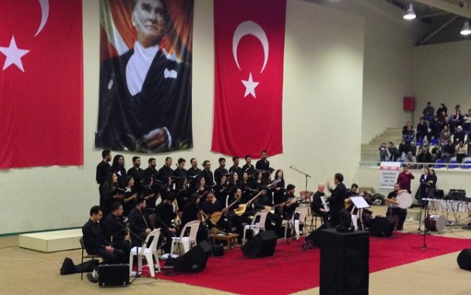 İTÜ Türk Musikisi Devlet Konservatuarı Türk Halk Müziği Korosu Çanakkale Savaşı'nın 100. Yılı münasebetiyle savaşın geçtiği topraklarda, Eceabat'ta bir konser verdi.